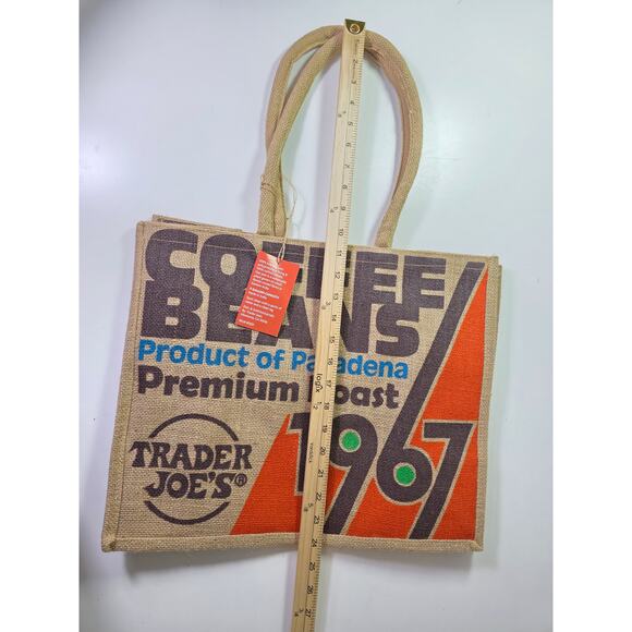 TRADER JOE'S Coffee Beans 1967 Burlap Tote Bag Pasadena NEW Premium Roast NWT - Picture 3 of 5